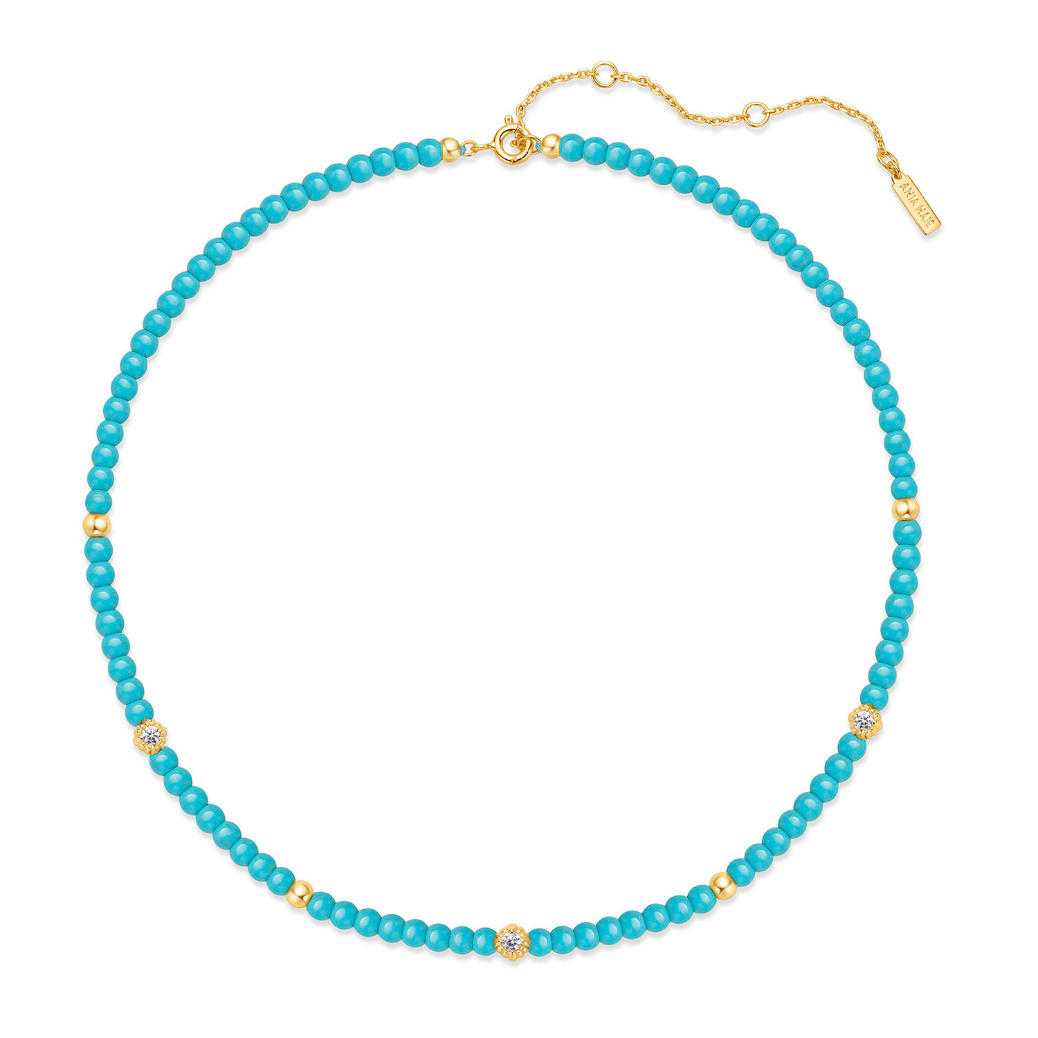 Geïnspireerd door de schoonheid van de natuur, legt Chill Voyager de essentie van zorgeloos avontuur vast. Deze look is perfect voor relaxte stranddagen of zonnige weekenden en voegt een vleugje ongedwongen charme toe aan je stijl. De ketting, met zijn rustgevende kleur, is een duurzame en stijlvolle keuze die gemakkelijk kan worden gecombineerd met andere kettingen.

HET MERK
Geïnspireerd door de laatste fashion trends is Ania Haie het toonaangevende sieradenmerk voor hoogkwalitatieve maar ook betaalbare zilveren sieraden, zonder op de kwaliteit in te leveren. Iedere collectie is gebaseerd op de laatste catwalktrends, waardoor Ania Haie snel tot hét sieradenmerk voor stijlbewuste consumenten is verkozen. Elk sieraad wordt ontworpen om te combineren met andere sieraden waardoor je je eigen look kunt creëren. Maar ook zijn Ania Haie sieraden opvallend genoeg om op zichzelf te dragen.

SPECIFICATIES
- Ania Haie
- Ketting
- 925 zilver met gold plating
- Lengte 45cm
- AH N063-03G