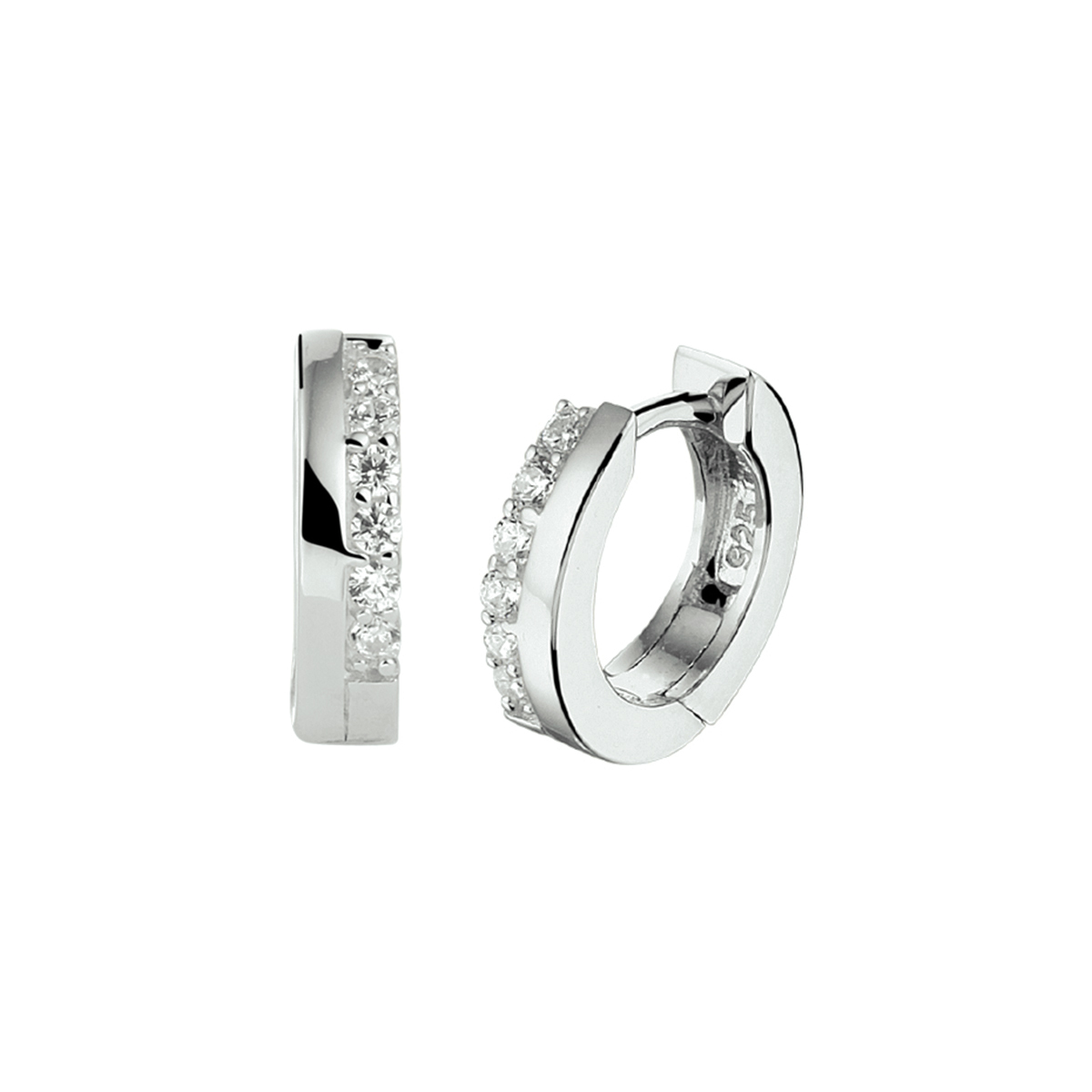 De Zilveren Oorringen met Zirkonia zijn elegante creolen van zilver. Met een breedte van 3 mm en een diameter van 12,5 mm stralen ze subtiliteit uit. Hun zilverkleur voegt een tijdloze uitstraling toe. Perfect voor dagelijks gebruik of speciale gelegenheden, deze oorringen completeren elke outfit met een vleugje verfijning. Draag ze als stijlvolle finishing touch.