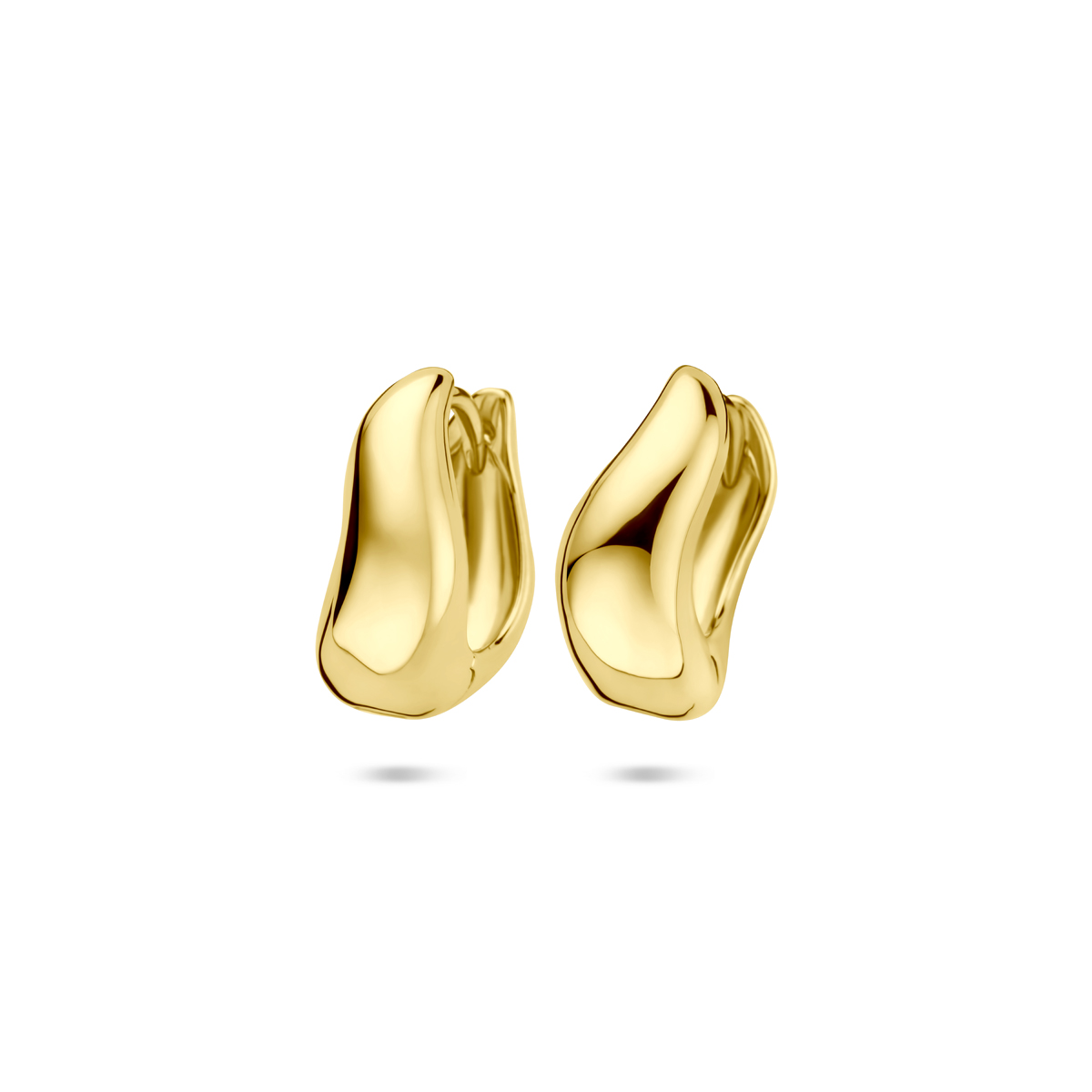 Verguld op 925 zilveren klapoorringen met een afmeting van 15x7mm. Geen garantie op de plating.