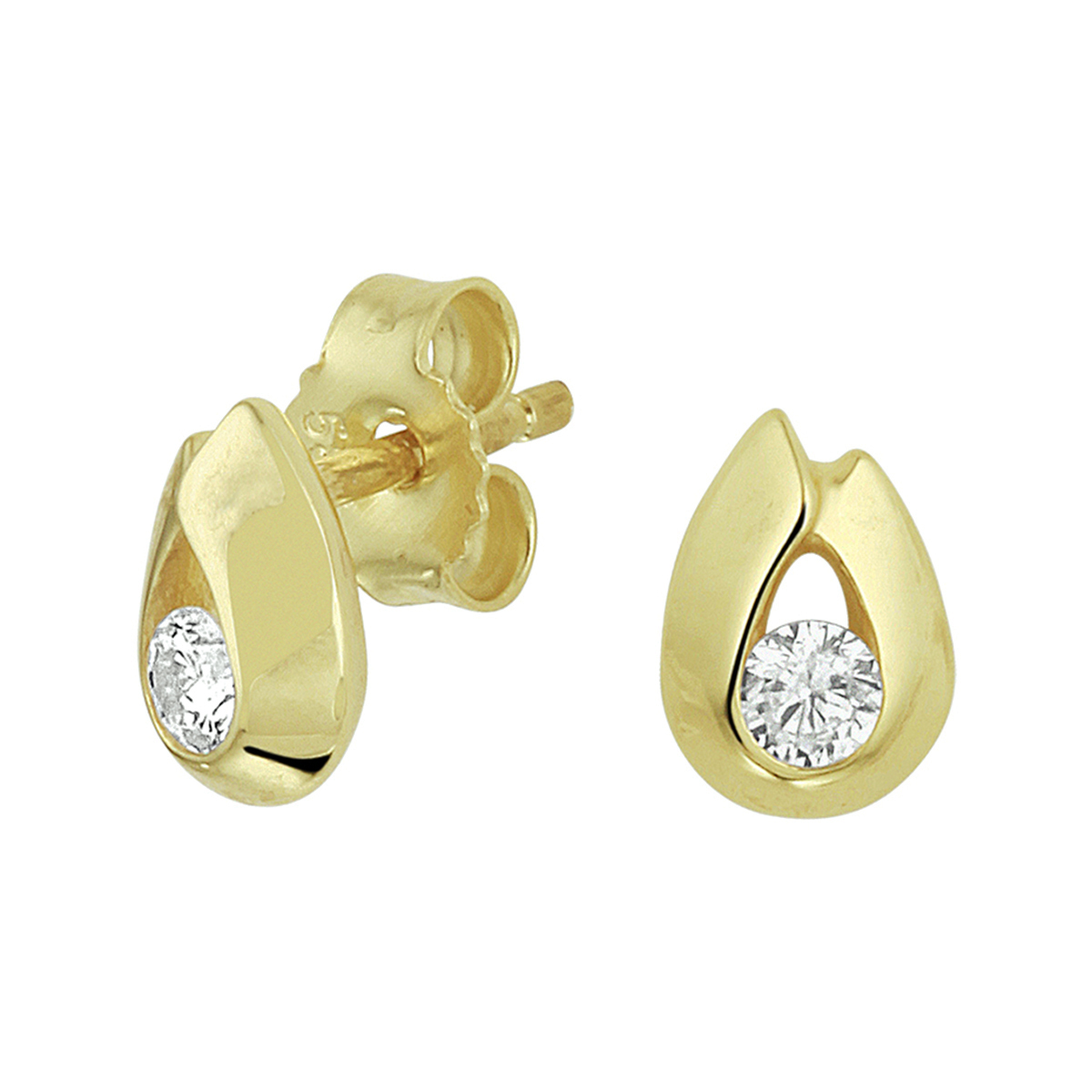 Stijlvolle geelgouden oorknoppen uitgevoerd met zirkonia en met een afmeting van 7x5mm. De oorknoppen zijn goed te combineren met identiek gevormde sieraden uit onze collectie waarmee je een chique set kunt maken.