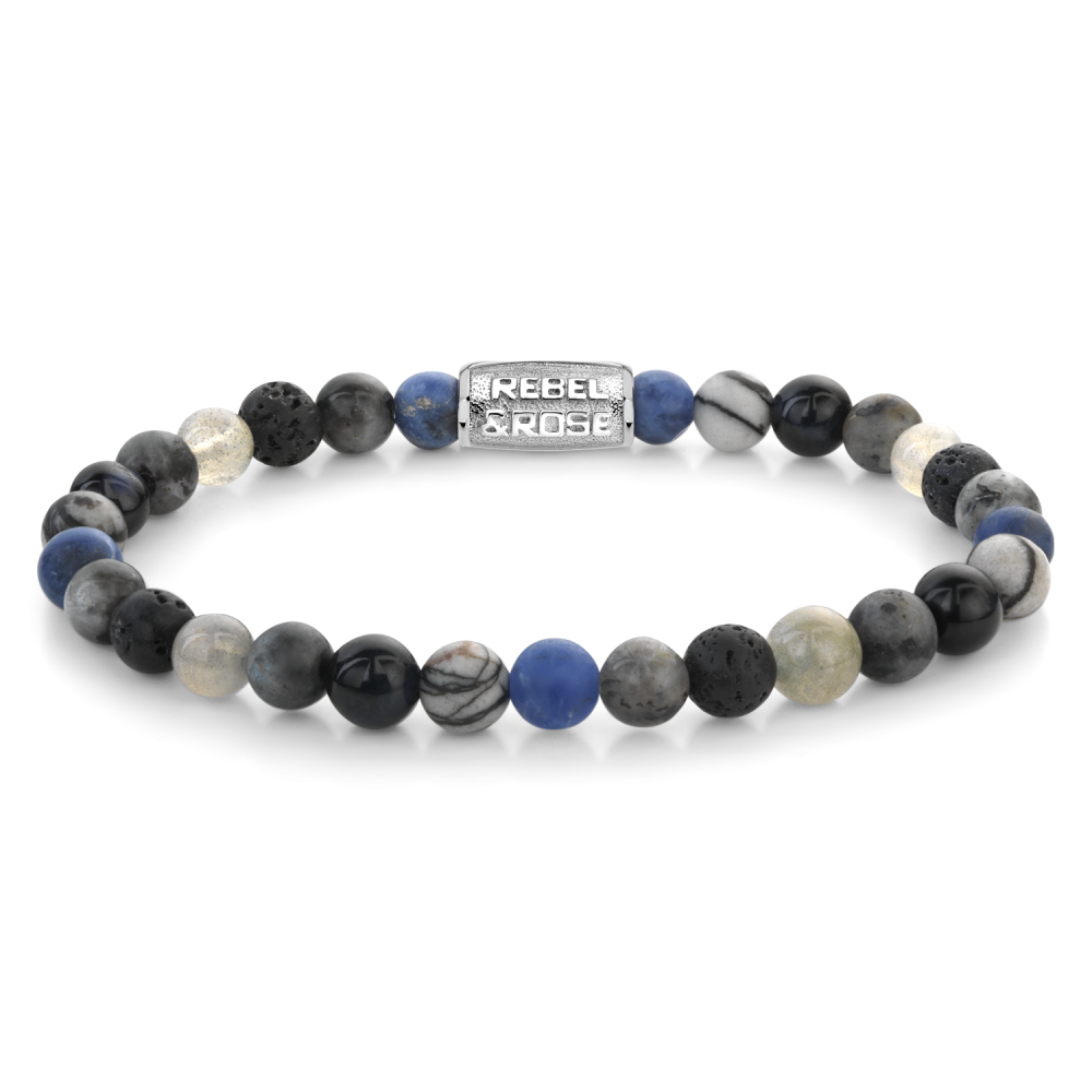 Armband van het merk Rebel & Rose. De armband heeft een hoogwaardige elastische stretch koord, met 6mm van Sodalite Blue, Black Network, Tiger Eye Blue, Larvakite Grey, Labradorite, Lava.