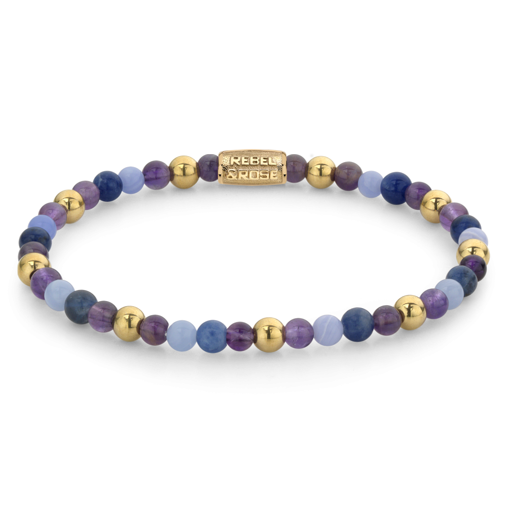 Deze armband is van het merk Rebel & Rose. Het is een damessieraad. De armband is blauw van kleur.