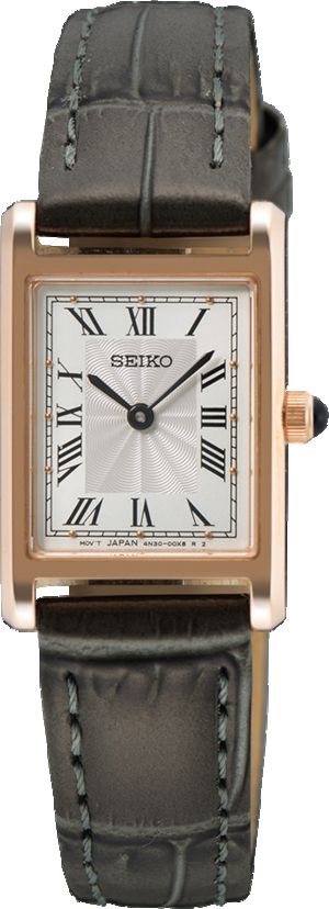 Dit is een dameshorloge van het merk Seiko. Het is een analoog horloge gemaakt van staal. De diameter van de kast is 28.4 mm en de kast is 4.88 mm dik.
De verdere specificaties van het horloge zijn als volgt:
Kastvorm: tonneau
Kastkleur: rosé
Kastmateriaal: staal
Bandbreedte: 13 mm
Bandlengte: 218.4 mm
Sluiting: gesp
Wijzerplaatkleur: wit
Glassoort: hardlex mineraal glas
Techniek: quartz
