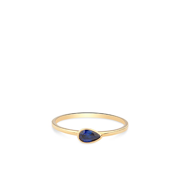 14 Kt geelouden ring met donkerblauwe zirconia maat 54