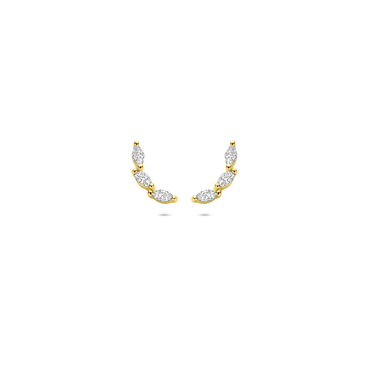 Verguld geel op 925 zilveren oorknoppen uitgevoerd met zirkonia. De oorknoppen hebben een afmeting van 9.5x3mm. Geen garantie op plating.