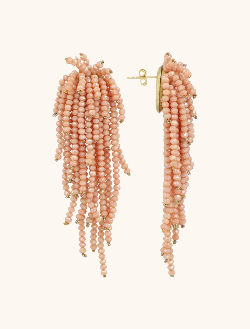 Maak een opvallend statement met de 'Coral Oorbellen Babette Glassberry Waterfall'. Deze kleurrijke oorbellen wegen 15,7 gram en combineren luxe materialen met een elegant ontwerp. Perfect voor speciale gelegenheden. Ontdek de luxe van LOTT. gioielli.
