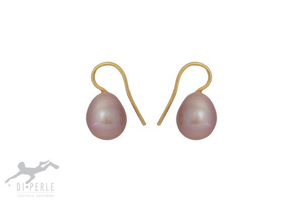 Deze prachtige Di Perle zilveren oorhangers, modelnummer 09121576, zijn gemaakt van zilver en goudkleurig afgewerkt. Ze bevatten zoetwaterparels, wat een elegante uitstraling toevoegt. Perfect te dragen bij zowel casual outfits als bij feestelijke gelegenheden voor een verfijnde look. Een must-have accessoire om je stijl mee te accentueren!