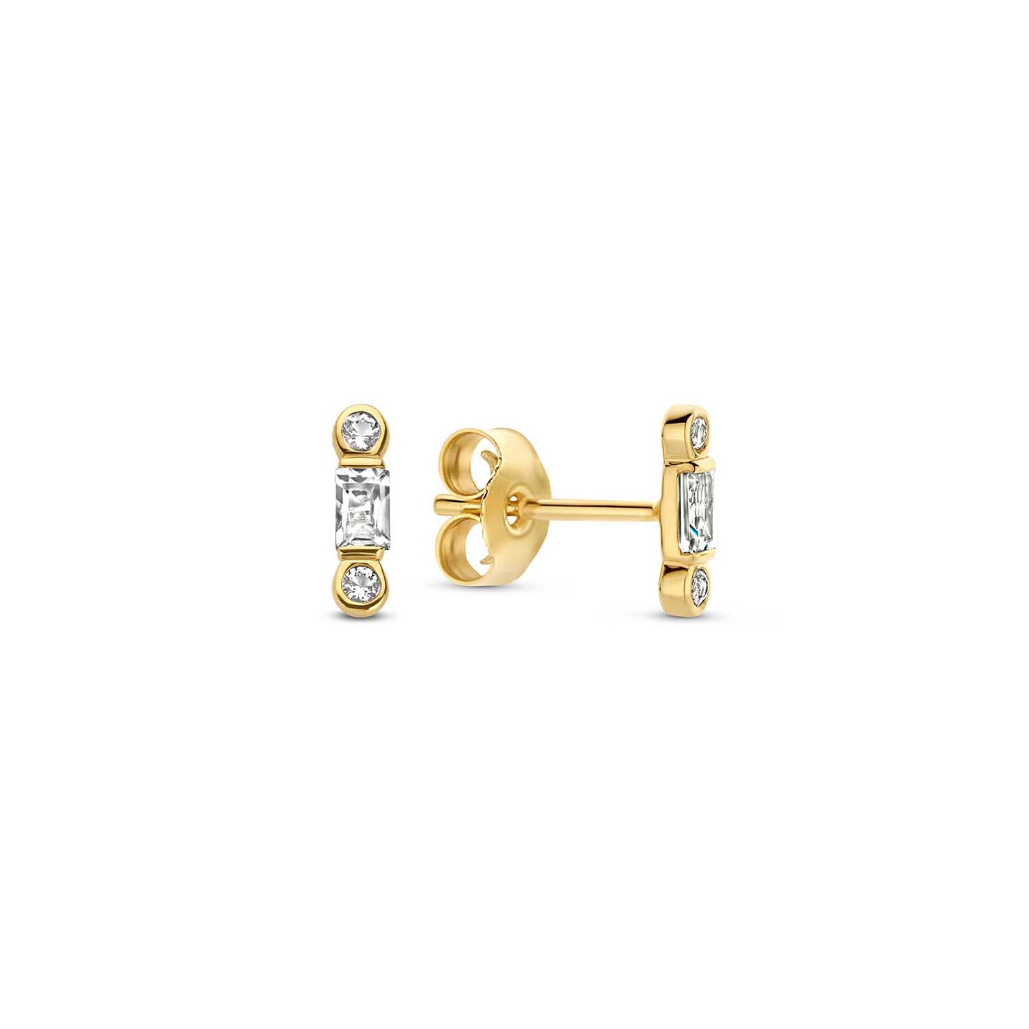 Eleonore Reagle Topaz Studs
Voor de Eleonore Reagle Topaz Studs heeft Jackie haar inspiratie gehaald uit de organische vormen van de Sagrada Família. De sprankelende topaas edelstenen maken deze 14K oorstekers helemaal af. Wist jij trouwens dat de bouw van deze kerk al meer dan een eeuw duurt?

In Love With Barcelona
Zon, stand, tapas, sangria en kunst. Sí, Barcelona! Jackie heeft tijdens haar reis naar Spanje inspiratie opgedaan in de wereldstad Barcelona. De Gaudí huizen, de kunstwerken in het gekleurde Parc Güell en natuurlijk de adembenemende Sagrada Família: elke plek was nog mooier dan zij zich had voorgesteld. Deze stad heeft een plekje in Jackie’s hart veroverd. Ontdek nu de nieuwe 14 karaat gouden sieradencollectie ‘In Love With Barcelona’. 

Specificaties
- Oorstekers
- Materiaal: 14 Karaat - Geelgoud - 585
- Lengte: 7,8mm
- Artikelnummer: JKE22.267