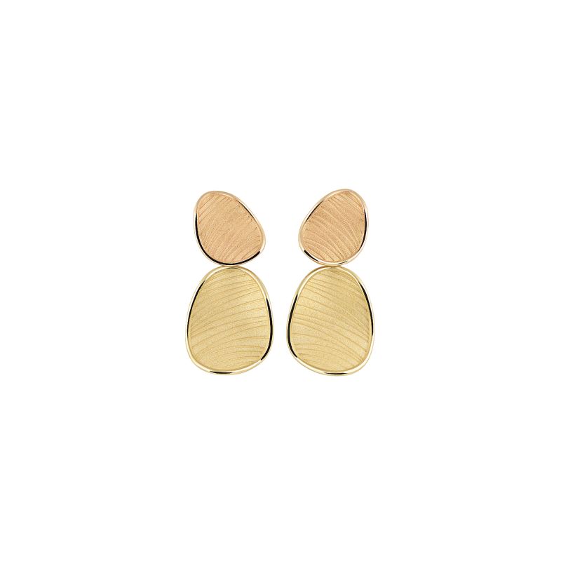 Velvet Series Earrings, 18Kt Orange Apricot and Yellow Sunrise Gold

- De speciale afwerking van gouden oppervlakken is een onderscheidend kenmerk van Cammilli-juwelen.
Meer dan 35 jaar specialisatie in de behandeling en verwerking van gouden oppervlakken maakte het mogelijk om originele kleuren en blijvende fluweelachtige effecten op de metalen oppervlakken te bereiken.
Het belangrijkste resultaat van deze knowhow is de beroemde Cammilli-afwerking genaamd "Aetherna" voor de afwisseling van glanzende en zijdeachtige effecten die de diepte van de vormen en hun driedimensionaliteit versterken, zonder in de loop van de tijd te verslechteren.
