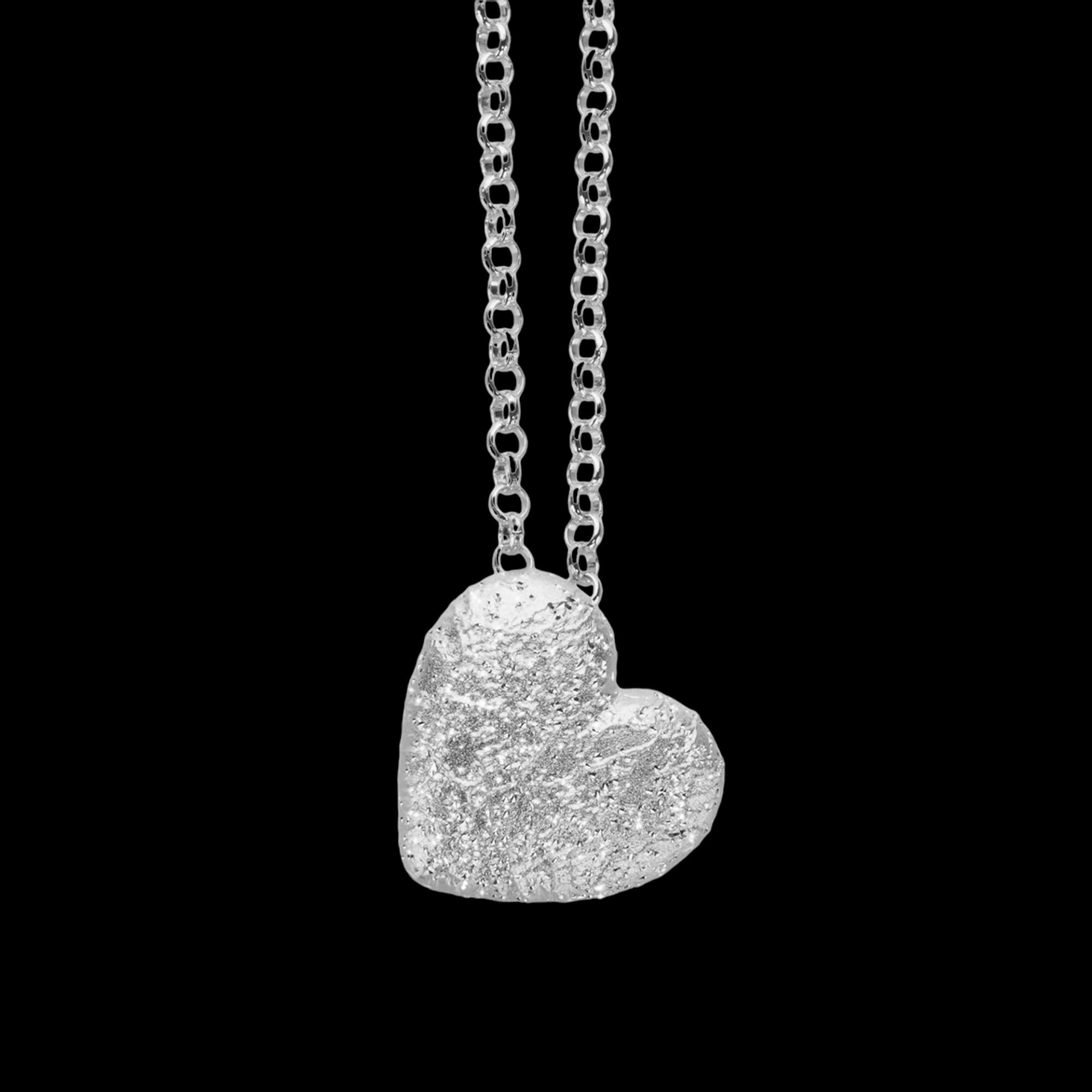 Sanjoya - Schatting kettinkje van sterling zilver met een mooi schitterend hartje. - L0223025.42