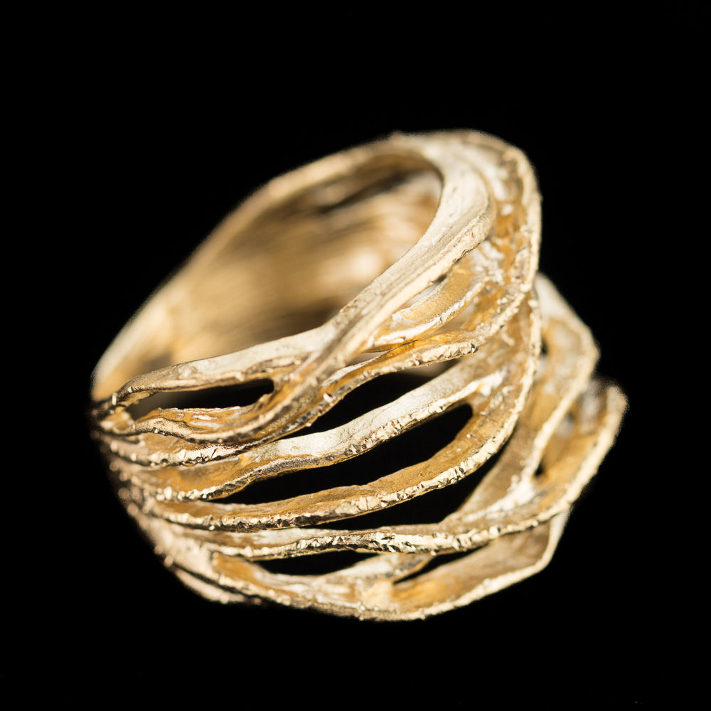 Sanjoya - Magnifiek vormgegeven vergulde ring. - PRE1118035.56