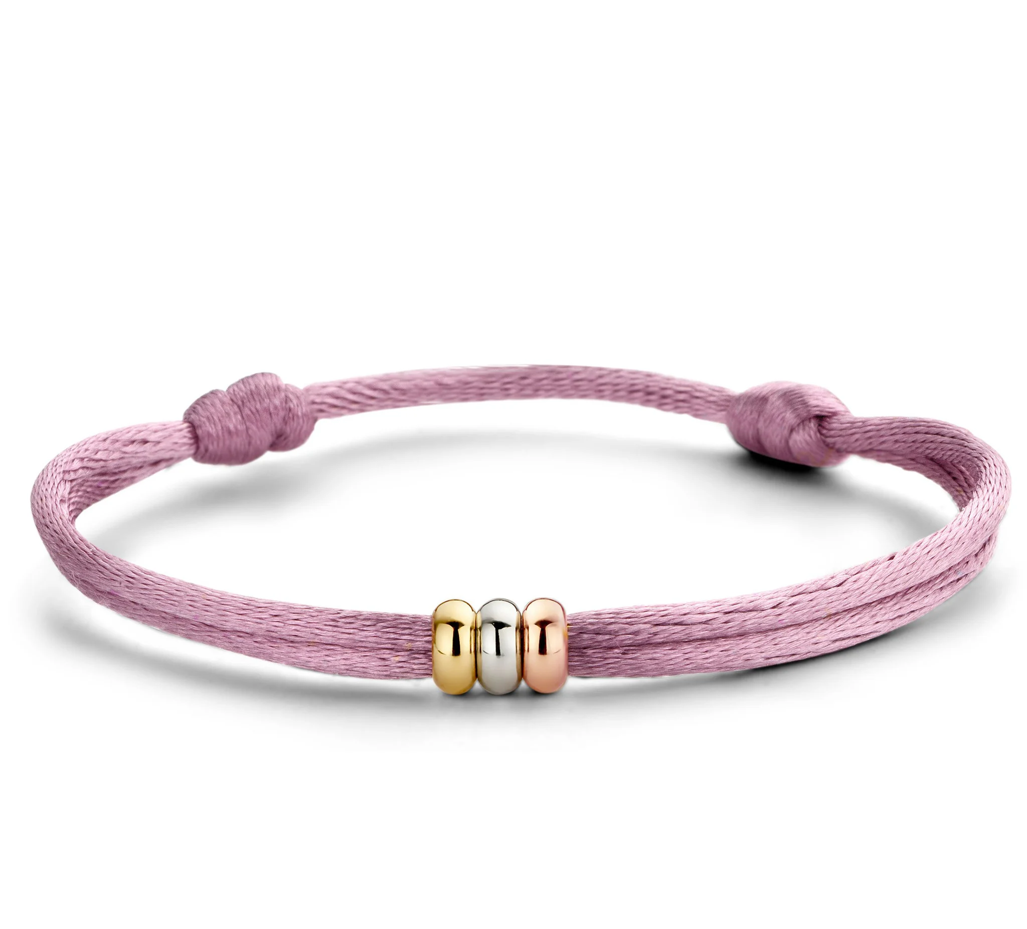 De kleur satijnkoord is de kleur die wij voor je knopen om de armband. Elk sieraad is uniek en handgemaakt in Nederland door pure vakmanschap.