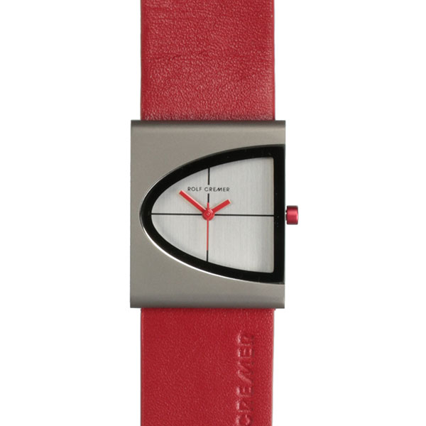 Titanium horloge met rode wijzers en rood leren band.