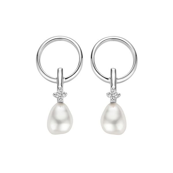Dit zijn oorbellen in zilver met parel van het merk FJF Jewellery 