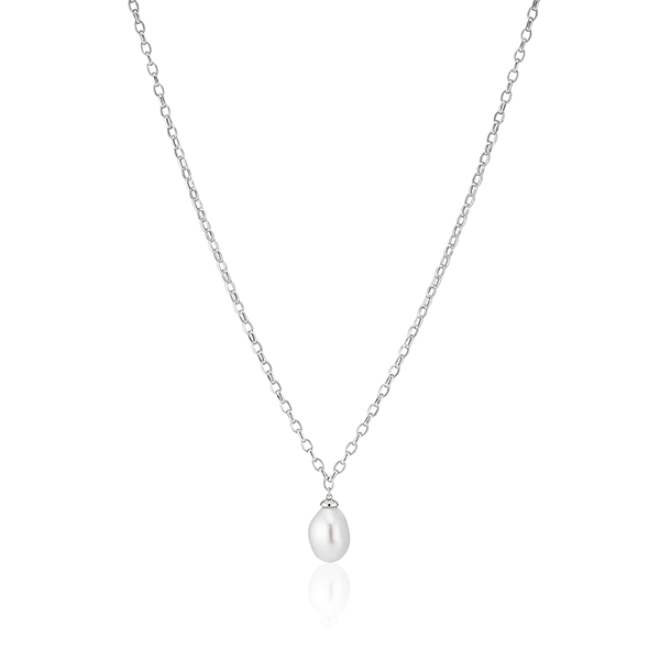 Dit is een collier in zilver met parel van het merk Sif Jakobs gemaakt voor dames.