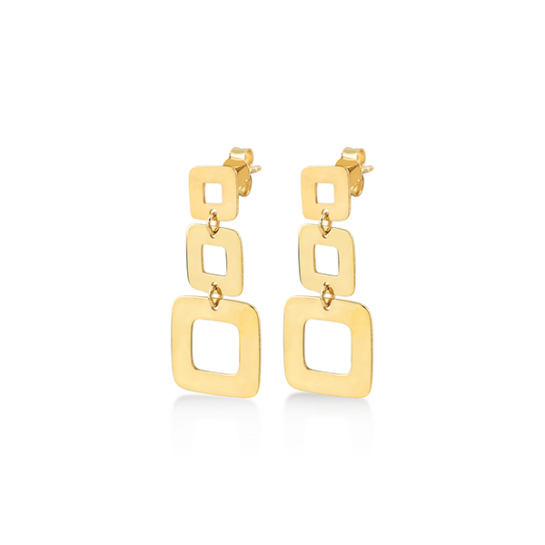 Dit zijn oorbellen van het merk Swing Jewels gemaakt voor dames.