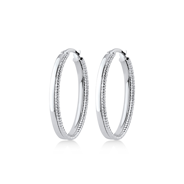 Dit zijn oorbellen van het merk Swing Jewels gemaakt voor dames.