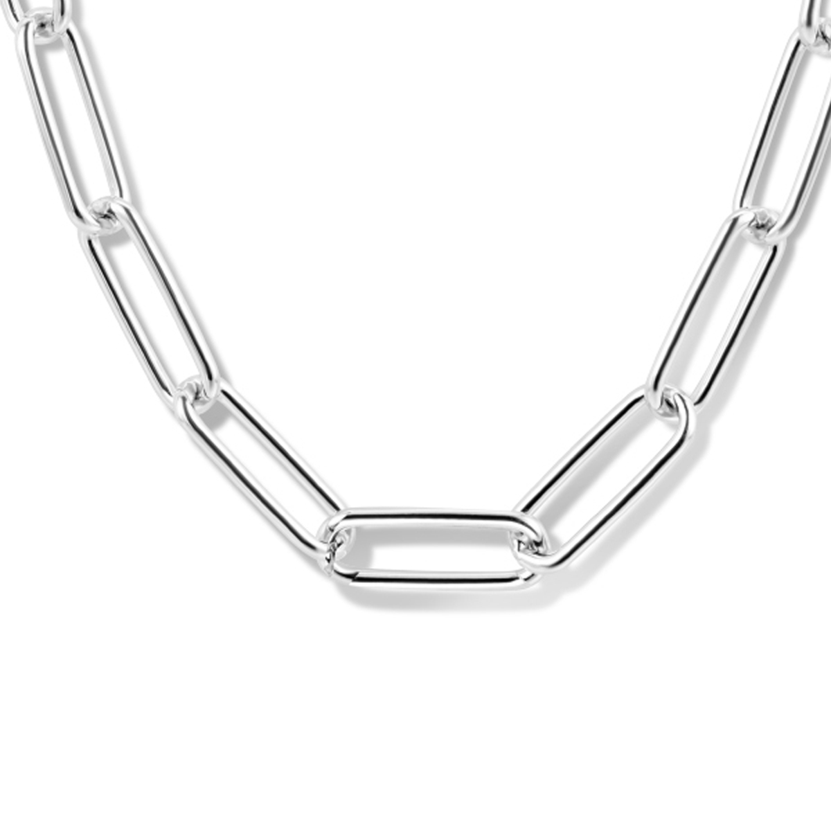 Gerhodineerd 925 zilveren paperclip collier met een schakelbreedte van 5mm. Het collier heeft een draaglengte van 45cm en een veerslot.