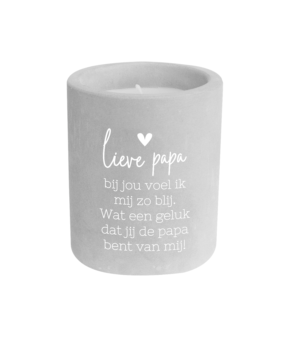 Geef een betekenisvol cadeau met de cement candles van Paper Dreams. Deze kaars is niet alleen een sfeervolle decoratie, maar ook een geliefd geschenk omdat het voorzien is van een liefdevolle tekst.