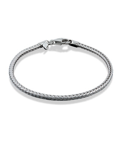 - Sterling zilver 925
- Alle schakels en sloten gesoldeerd
- Geheel voorzien van een rhodiumlaag