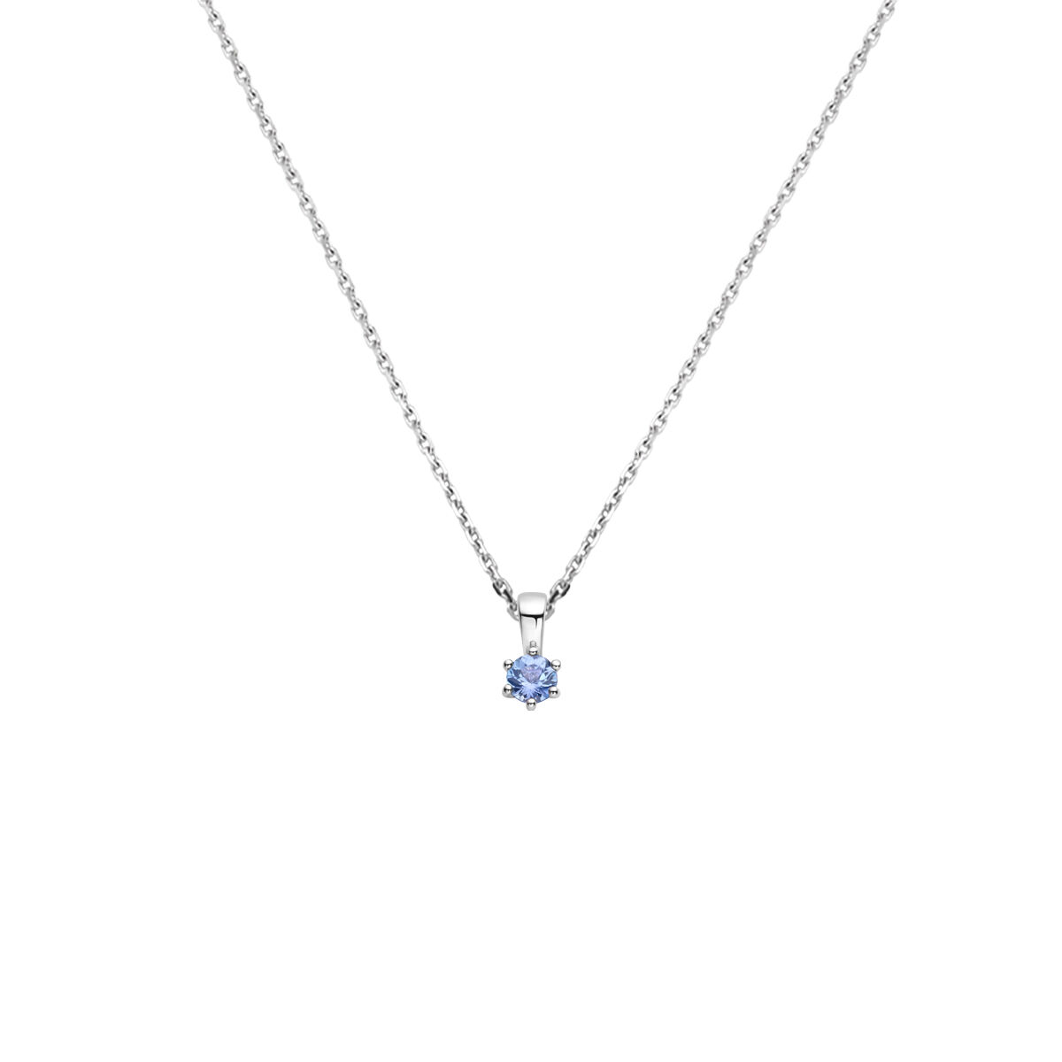 Gerhodineerd 925 zilveren collier met een geboortesteen hanger. Het collier heeft een draaglengte van 41cm en een extensie van 4cm. De schakelbreedte is 1.1mm. Uitgevoerd met een karabijn sluiting.
