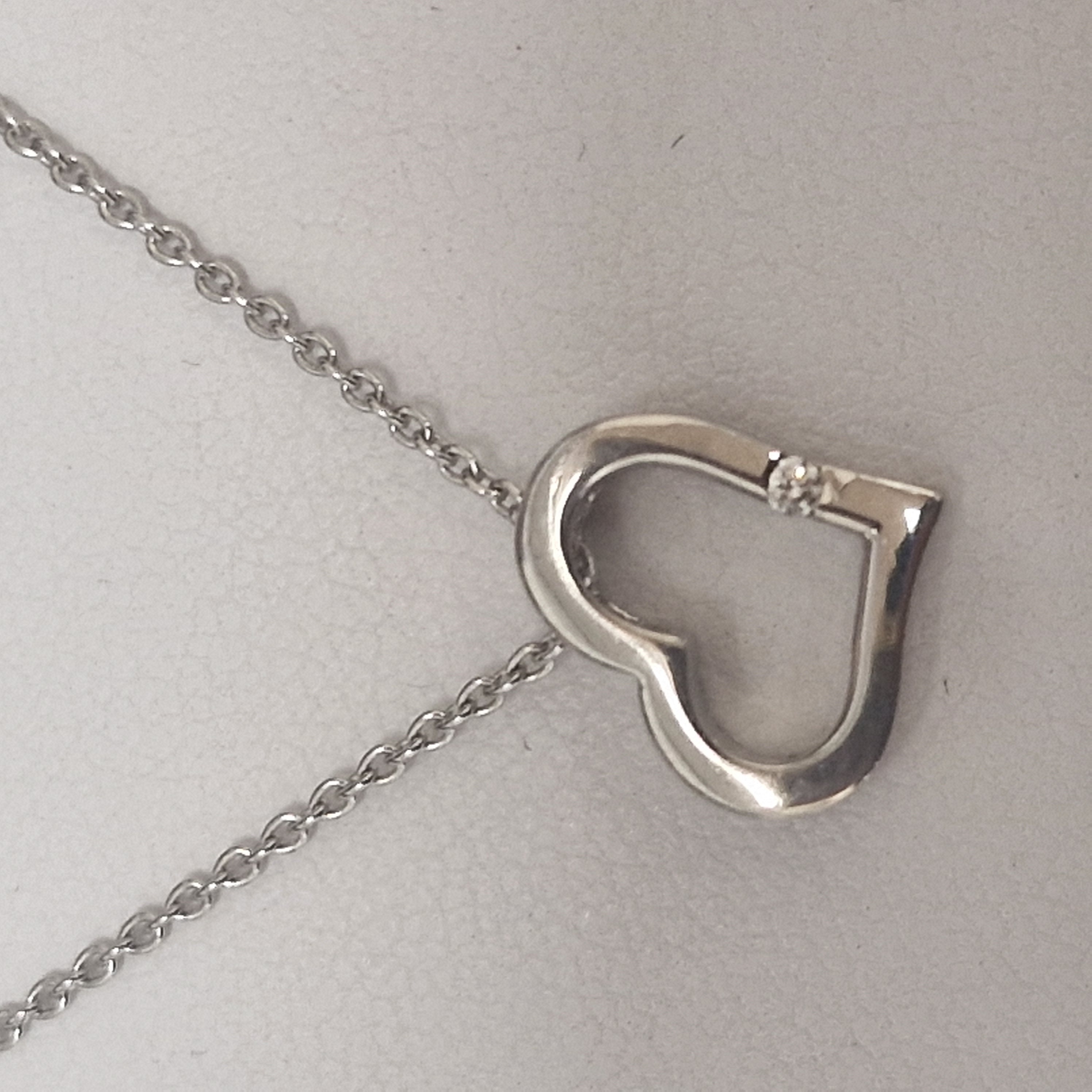 41679400145W 14k witgouden hart hanger met diamant inclusief ketting