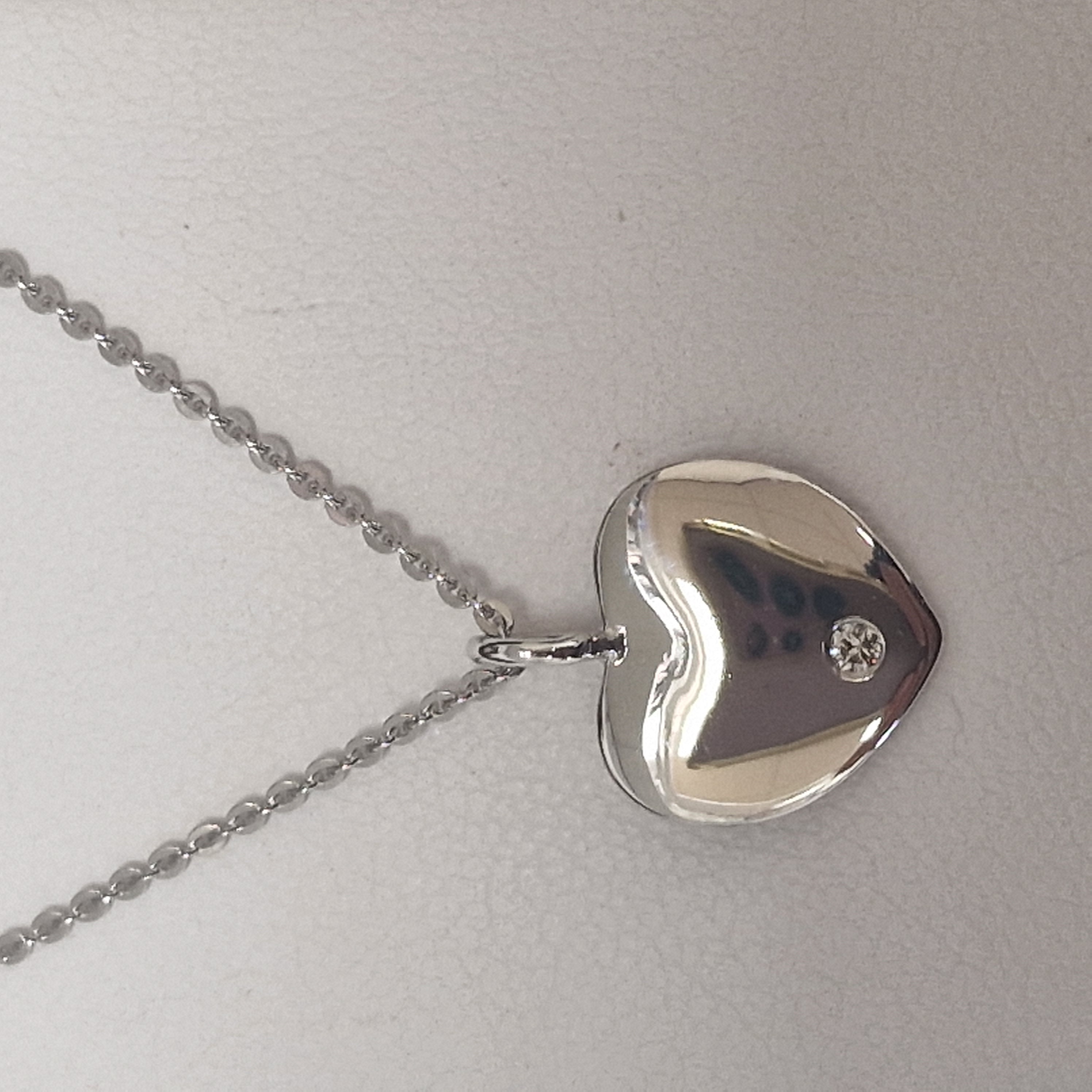 41679482145W 14k witgouden hart hanger met 1 diamant inclusief ketting