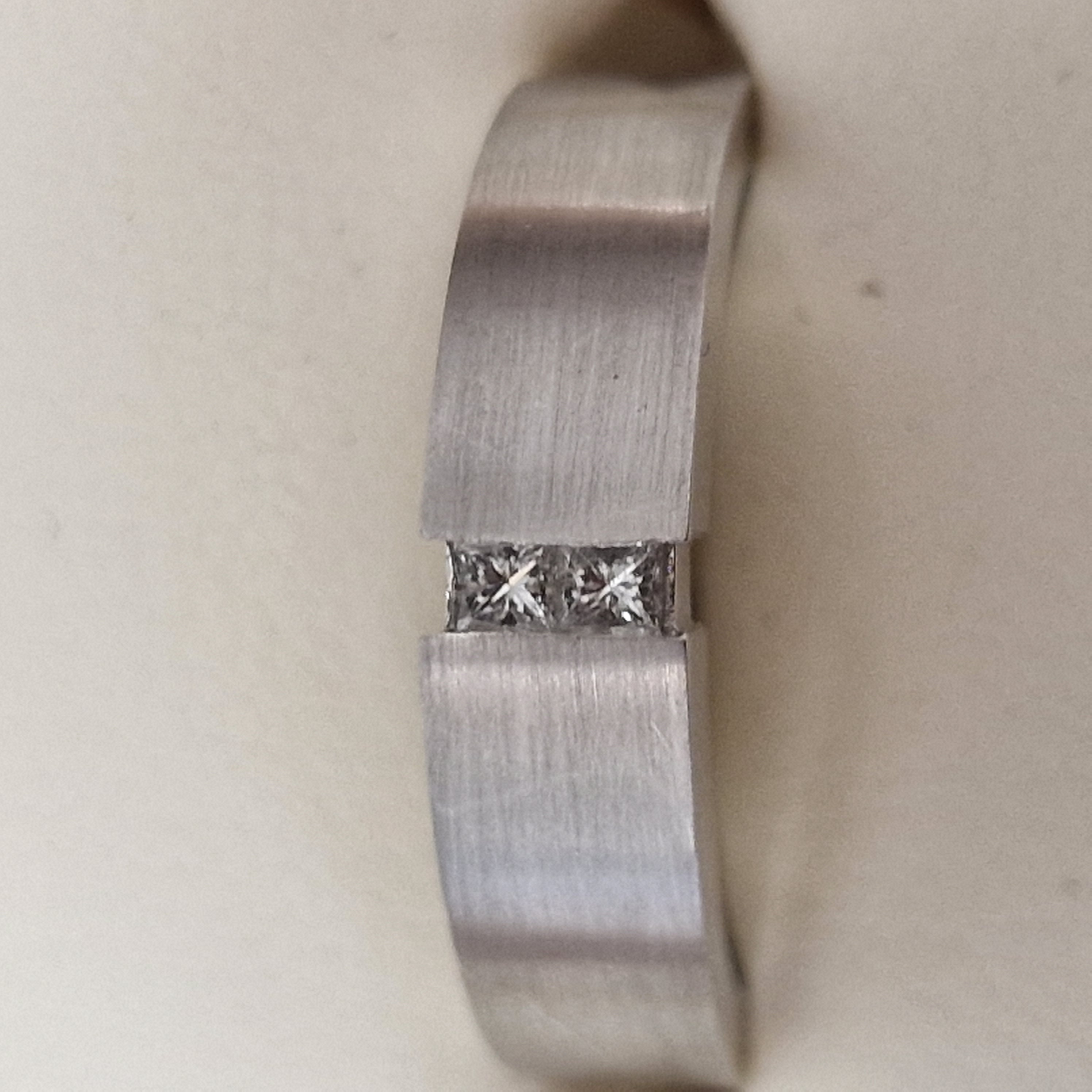 14k witgouden Marbeau ring bezet met 2 princess geslepen diamanten 1747WG-10 