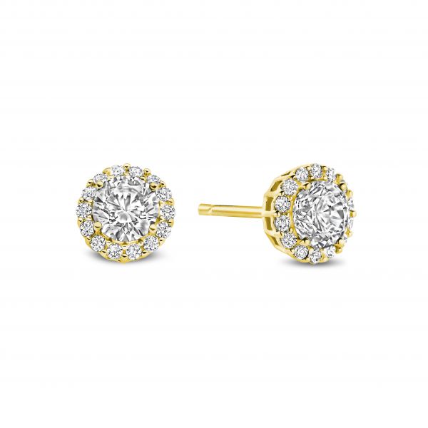 De 925 Silver Marella Stud Earrings zijn elegante oorbellen met zirconia steentjes. Het klassieke ontwerp maakt ze perfect voor elke gelegenheid, of je nu een casual outfit wilt verfraaien of een chique uitstraling wilt creëren.