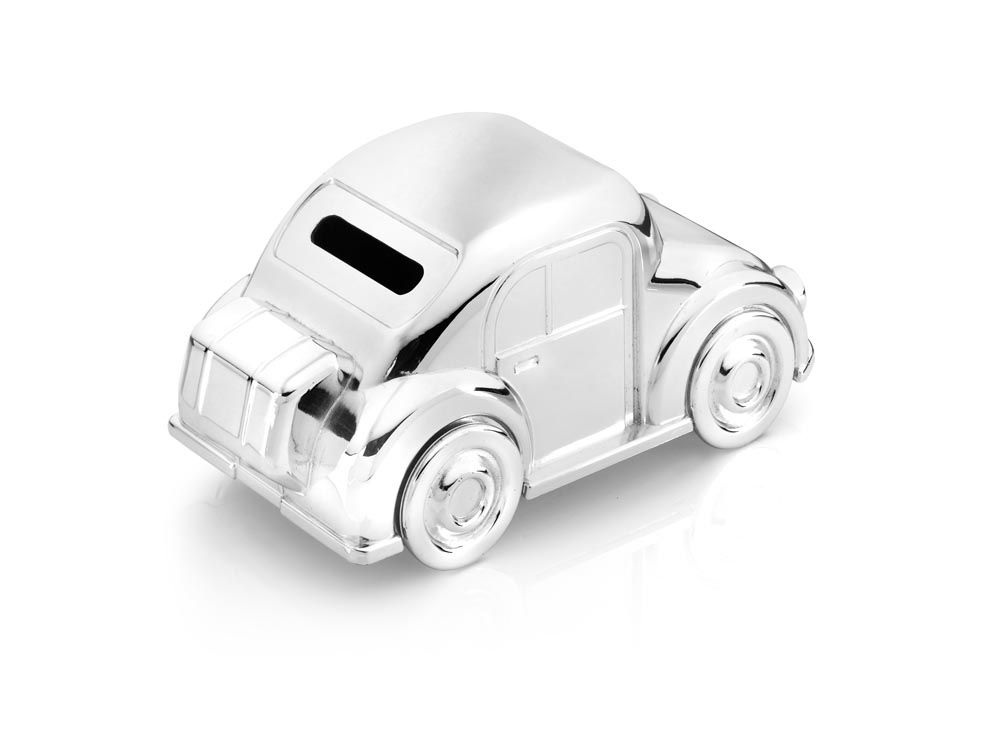 Spaarpot in de vorm van een auto. De spaarpot is in zilver kleur, poetsen is overbodig. De spaarpot kan gegraveerd worden, wat het een persoonlijk (geboorte)cadeau maakt.