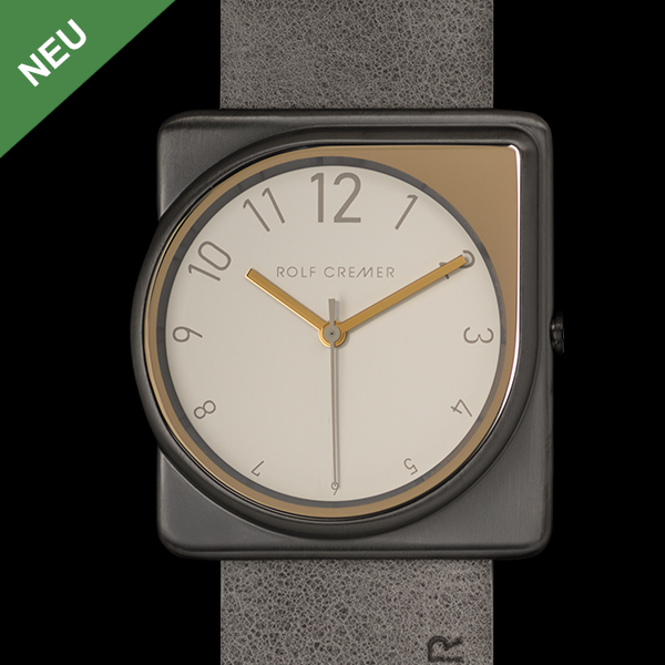 De fusie van vierkant, rond en driehoekig is compleet. Het resultaat draagt ​​de toepasselijke naam "FUSION". Alle vormen vloeien naadloos in elkaar over, wat dit horloge een unieke en bijzondere touch geeft, mede dankzij het glas.

Materiaal kast en sluiting: roestvrij staal

Afmetingen kast: ca. 36 x 36 mm