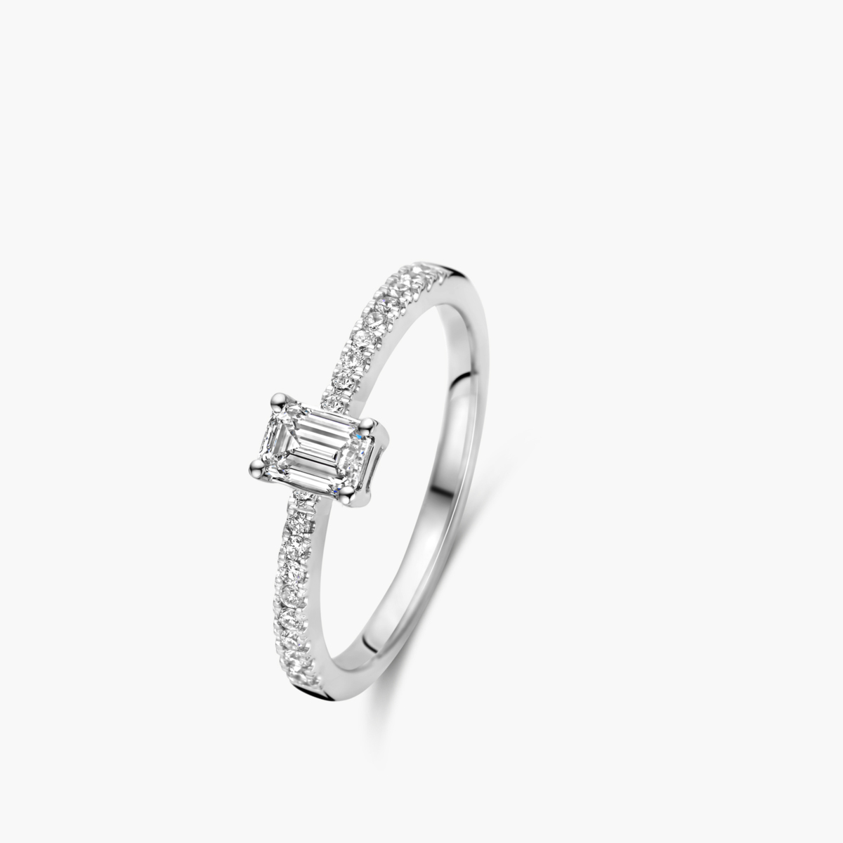 14Diamant Lab Grown Briljant cut 0.19 ct
1Diamant Lab Grown Emerald Cut 0.7 ct