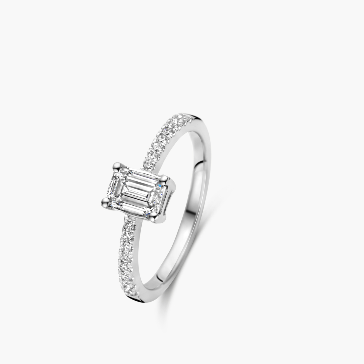 16Diamant Lab Grown Briljant cut 0.31 ct
1Diamant Lab Grown Emerald Cut 1.5 ct