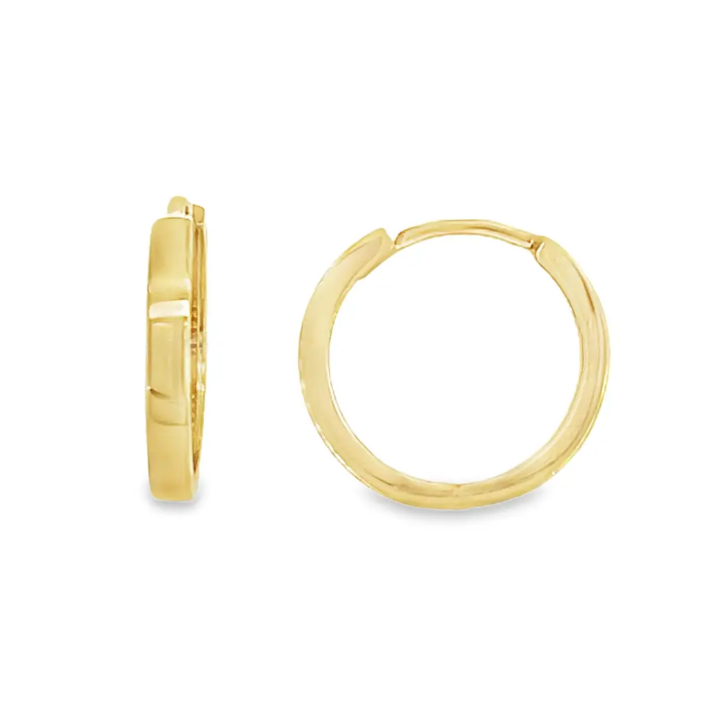 Geelgouden oorringen 13,5x1,9mm
Materialen: Goud 585
Materiaal kleur: Geel