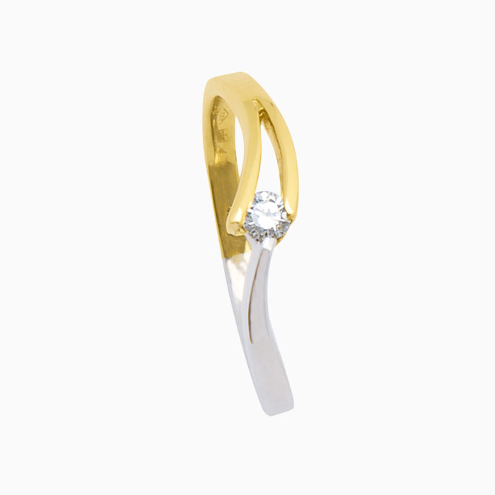 14 karaat gouden ring uit de V-slag collectie. Deze ring is bezet met briljant geslepen diamant.

Diamant kwaliteit Top Wesselton VVS/VS

De diamant is ingesloten in een v-vorm waardoor hij de allermooiste schittering krijgt.