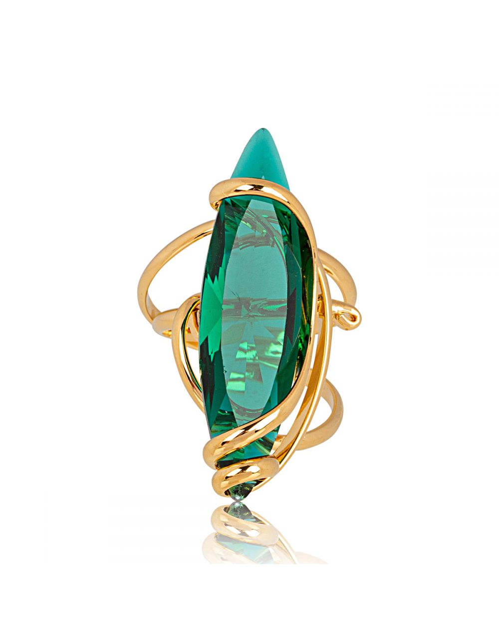 Deze ring van het merk Andrea Marazzini is een ring handgemaakt in Italië door een liefhebber van kunst en beeldhouwkunst (Andrea Marazzini).
De steen is een Swarovski-kristal van 35 mm lang . Deze ring is eenvoudig verstelbaar en past zich aan de grootte van uw vinger aan.
Dit Marazzini-sieraad wordt geleverd in een prachtige merkdoos.
