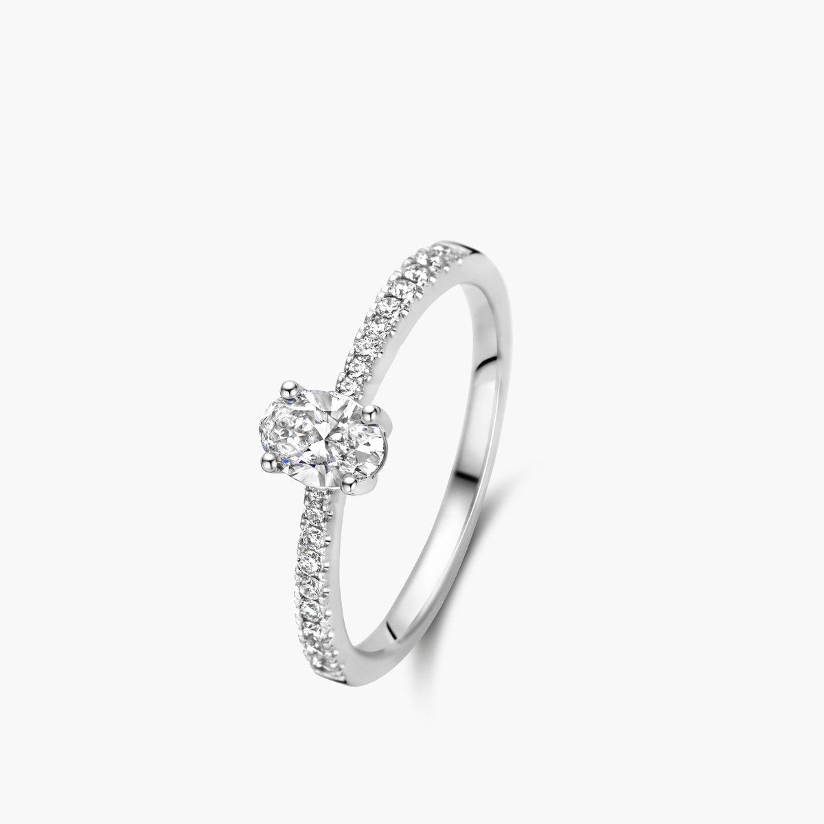 16 Diamant Lab Grown Briljant cut 0.14 ct
1 Diamant Lab Grown Oval cut 0.5 ct