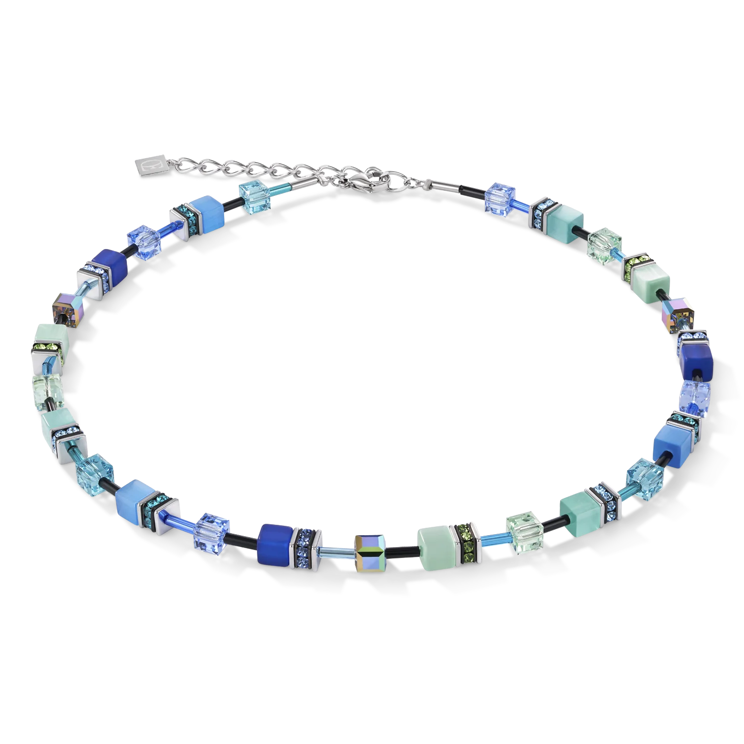 GeoCUBE® Ketting blauwgroen
Kleur vergt geen moed, maar enthousiasme: een collier strak om de hals uit de GeoCUBE®-collectie van COEUR DE LION.

Elk sieraad dat u bij COEUR DE LION bestelt, wordt geleverd in een luxe designdoosje en met een echtheidscertificaat.