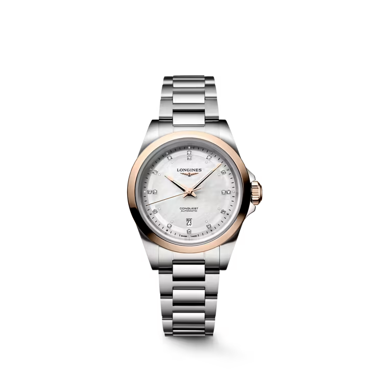 Dit Longines horloge behoort tot de Conquest collectie.
Referentienummer: L3.320.5.87.6

Dit Longines Conquest horloge is uitgerust met een automatisch uurwerk, met een monokristallijne silicium balansveer gangreserve tot 45 uur. De kast is gemaakt van edelstaal en 18-karaats roségouden cap 200, de band is ook gemaakt van edelstaal. Het horloge heeft een diameter van 30mm en is getest op een waterdichtheid van 10 ATM / 100 M. De witte parelmoer wijzerplaat is voorzien van een datumvenster op 6 uur en rosegoudkleurige wijzers en diamanten indexen. Het horloge heeft een krasvrij saffierglas met een anti-reflectieve coating aan beide zijden.