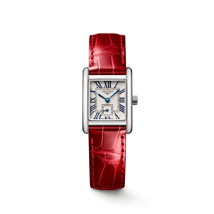 Dit Longines horloge behoort tot de Dolce Vita collectie.
Referentienummer: L5.200.4.71.5

De Longines is voorzien van een kaliber L178 uurwerk. De kast is gemaakt van roestvrij staal, en de rode band is gemaakt van alligator leer. Het horloge heeft een diameter van 29 x 21.5 mm en is getest op een waterdichtheid van 3 ATM. Het horloge heeft een krasbestendig saffierglas met meerdere lagen anti-reflecterende coating aan beide zijden