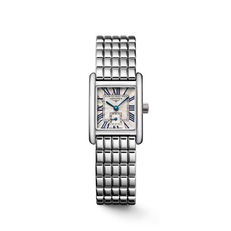 Dit Longines horloge behoort tot de Dolce Vita collectie.
Referentienummer: L5.200.4.71.6

De Longines is voorzien van een quartz uurwerk. De kast en band zijn gemaakt van roestvrij staal. Het horloge heeft een diameter van 29 x 21.5 mm en is getest op een waterdichtheid van 3 ATM / 30 M. Het horloge heeft een krasbestendig saffierglas met meerdere lagen anti-reflecterende coating aan beide zijden