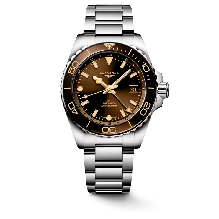 Dit Longines horloge behoort tot de Hydroconquest GMT collectie.
ReferentienummerL L3.790.4.66.6

De Longines is voorzien van een automatisch GMT kaliber L844 uurwerk met een gangreserve van 72 uur. De kast en band zijn gemaakt van roestvrij staal. Het horloge heeft een diameter van 41 mm en is getest op een waterdichtheid van 30 ATM / 300 meter. Het horloge is dus perfect geschikt als duikershorloge. De band is gemaakt van roestvrij staal. Dankzij de Super- LumiNova op de wijzers en indexen is het horloge ook in het donker duidelijk af te lezen. Het horloge heeft een krasbestendig saffierglas met meerdere lagen anti-reflecterende coating aan beide zijden.

Horloges van Longines met automatische uurwerken genieten van een verlengde fabricagegarantie van 5 jaar. Deze langere garantieperiode onderstreept de uitzonderlijke kwaliteit en het vakmanschap van de automatische uurwerken van Longines