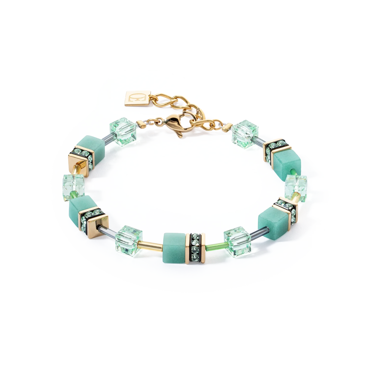 Rustgevend groen met glinsterend goud. Dit is de GeoCUBE® Iconic Mono Gold armband. Nog een model uit onze Mono ton-sur-ton lijn.

