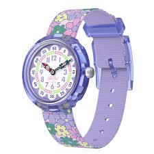 Het FLOWER FIELDS educatieve horloge voor kinderen is geïnspireerd op de wonderen van de natuur met een horlogeband met flowerpowermotief en bloesemwijzerplaat, voorzien van een minuutaanduiding op elk bloemblaadje. Perfect voor kinderen die leren klokkijken en daarnaast een prachtig cadeau!