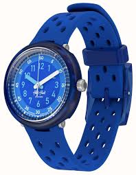 Het FIZZ IN BLUE kinderhorloge is als een mini-oceaan om je pols! Met diepblauwe en witte kleuren is het geweldig om te leren hoe laat het is. Dit horloge is een fantastisch cadeau voor elk kind dat van de zee houdt.