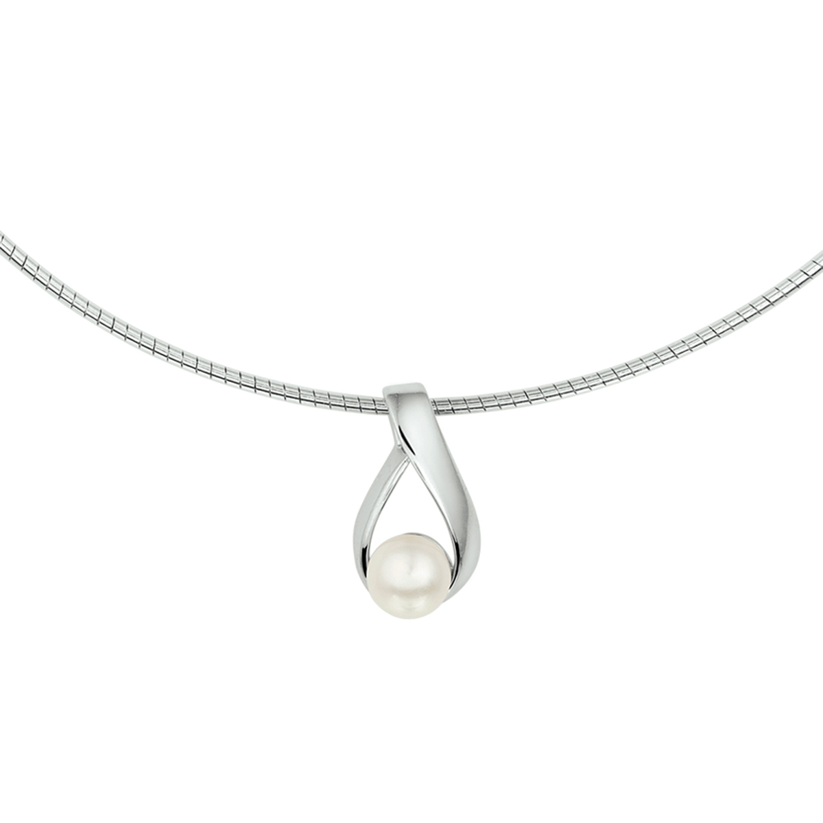 Gerhodineerd zilveren 1.5mm venetiaans collier met een lengte van 42cm en een extensie van 3cm uitgevoerd met een hanger van 21.5x12.5mm en parel van 7.5mm. Het collier met parel hanger is te combineren met bijpassende sieraden uit onze collectie.
