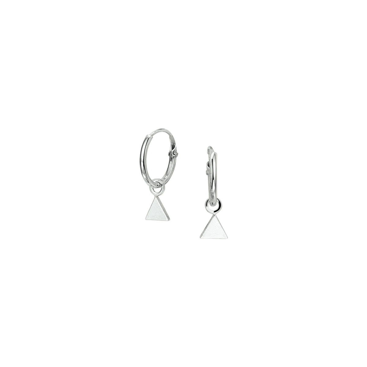 Gerhodineerd zilveren oorringen met een afmeting van 12x1.5mm uitgevoerd met een driehoek van 8.5x6mm. De oorringen zijn ook verkrijgbaar in diameters 23.5mm en 33mm en in varianten met een hart ster of maan.