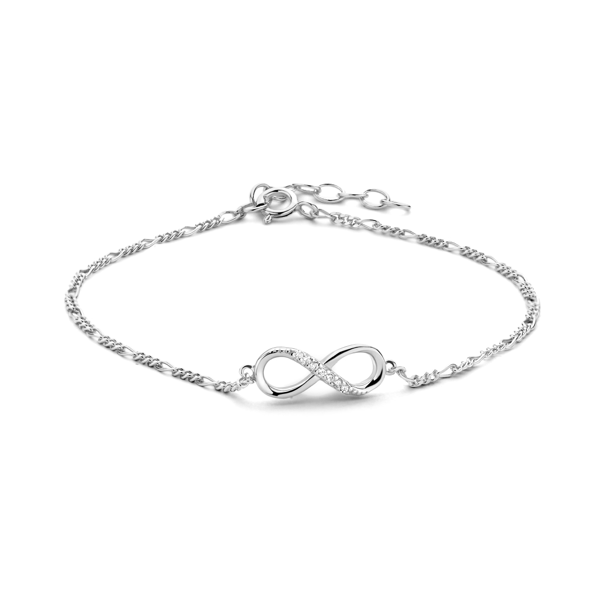 Gerhodineerd 925 zilveren figaro armband met een infinity hanger. De armband heeft een draaglengte van 15.5cm en een extensie van 2.5cm. De schakelbreedte is 1.6mm.
