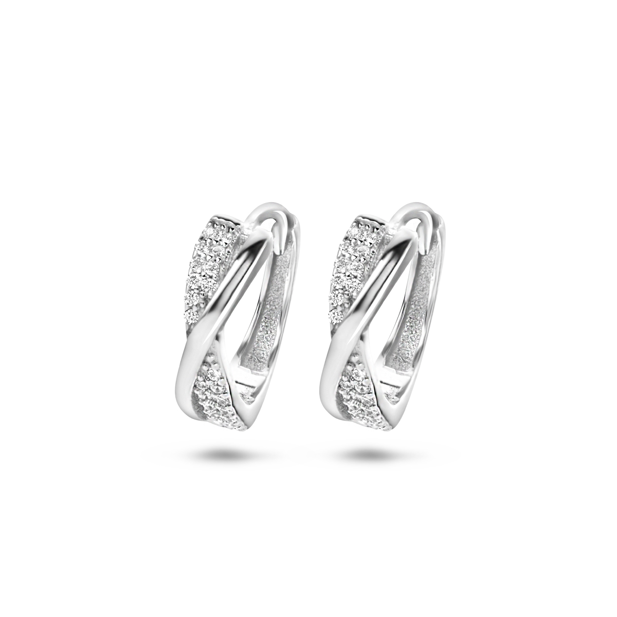 Gerhodineerd 925 zilveren klapoorringen uitgevoerd met een schitterend zirkonia vlak. De klapoorringen hebben een afmeting van 13x3.5mm.