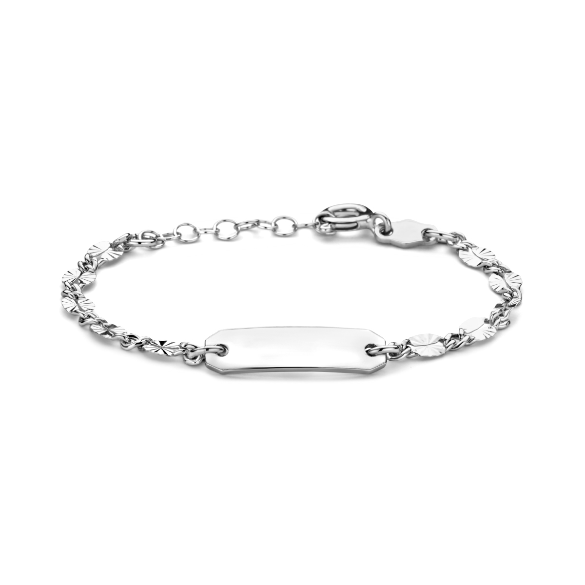 Gerhodineerd 925 zilveren graveerarmband. De armband heeft een draaglengte van 11cm met een extensie van 2cm en een schakelbreedte van 3.5mm. De graveerplaat heeft een dikte van 0.8mm.
